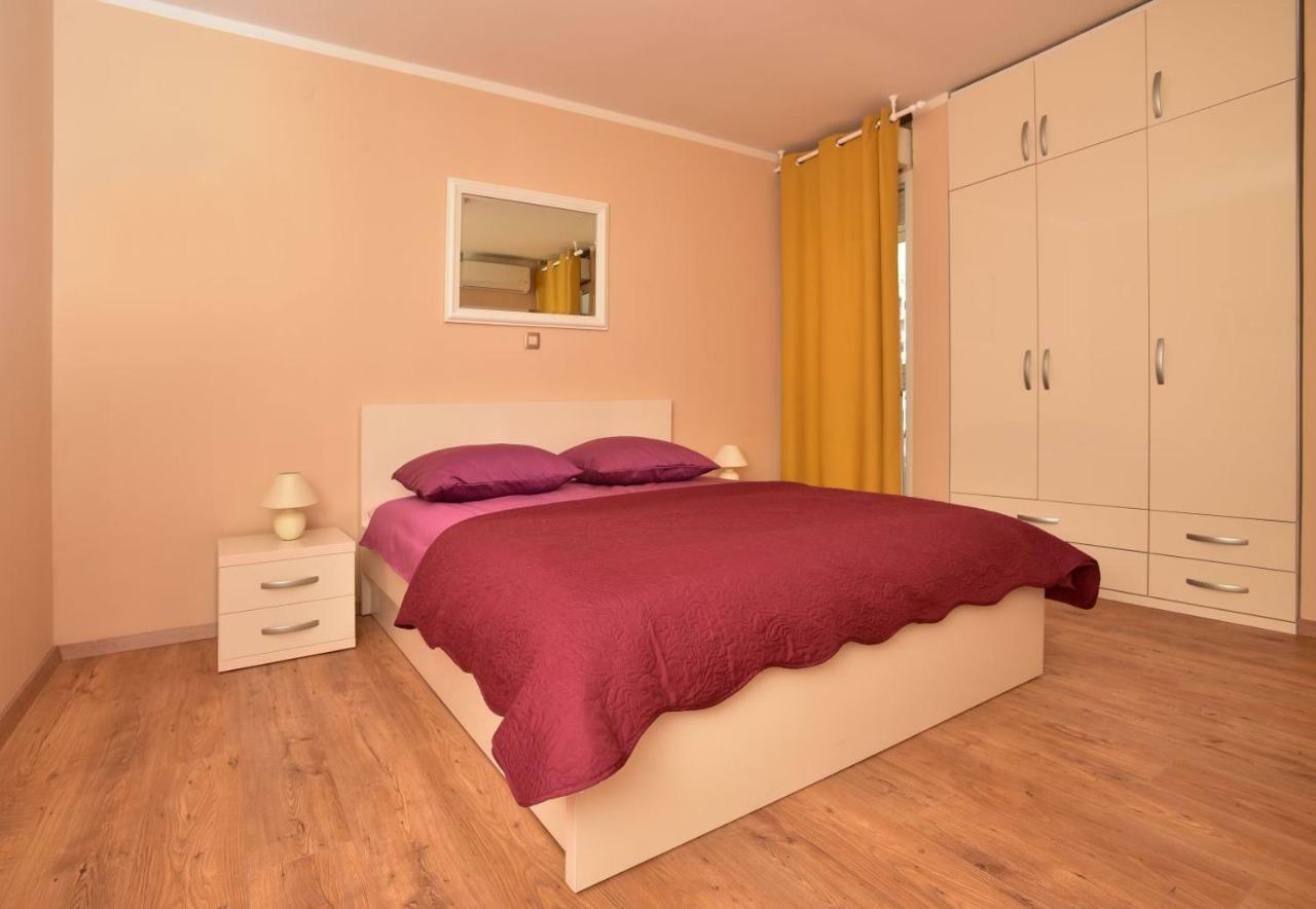 Mate Luka Apartament *